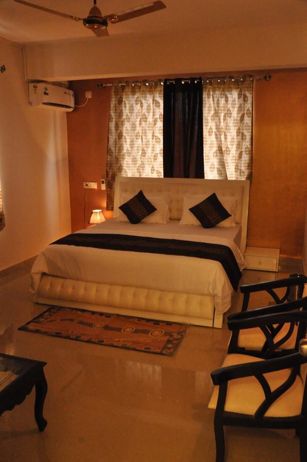 Hotel Dewa Goa Даболім Екстер'єр фото